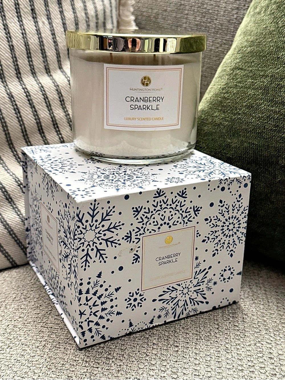 2021 Huntington Home Cranberry Sparkle Luxury Scented Candle